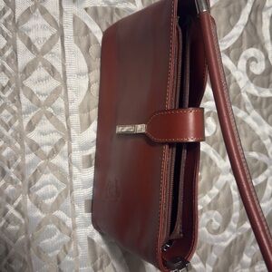 Elegant Brown Leather